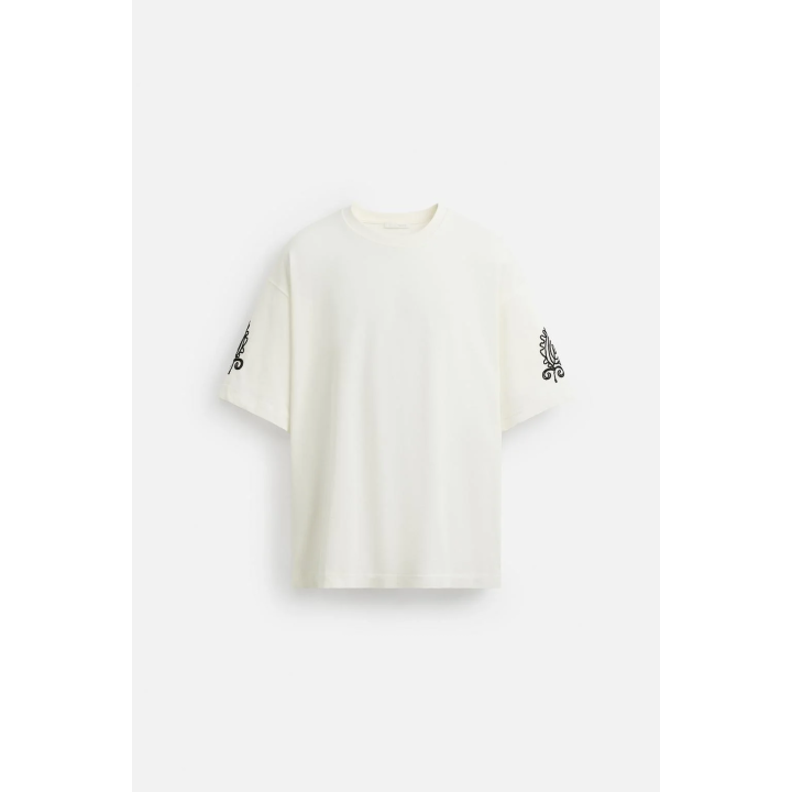 Рубашка с контрастной вышивкой