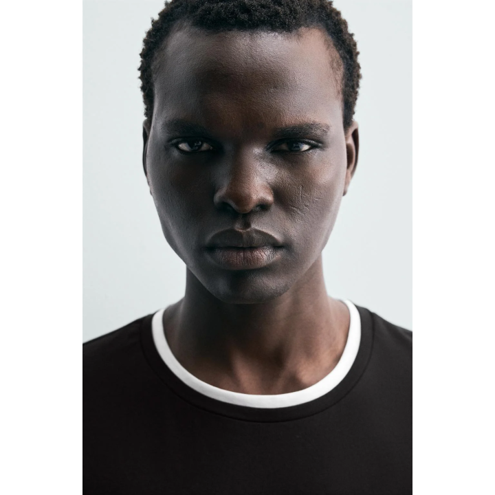 ФУТБОЛКА С КОНТРАСТНОЙ ОТДЕЛКОЙ