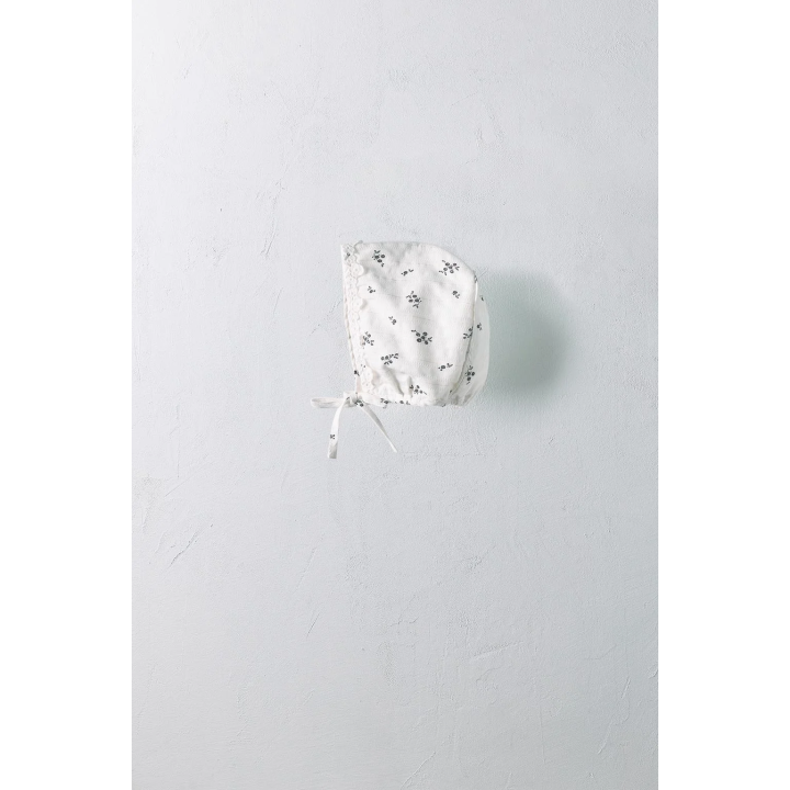 Бонет с блестящими цветами limited edition