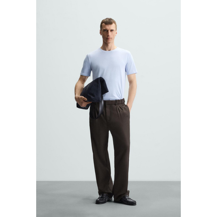 БАЗОВАЯ ПРИТАЛЕННАЯ ФУТБОЛКА SLIM FIT