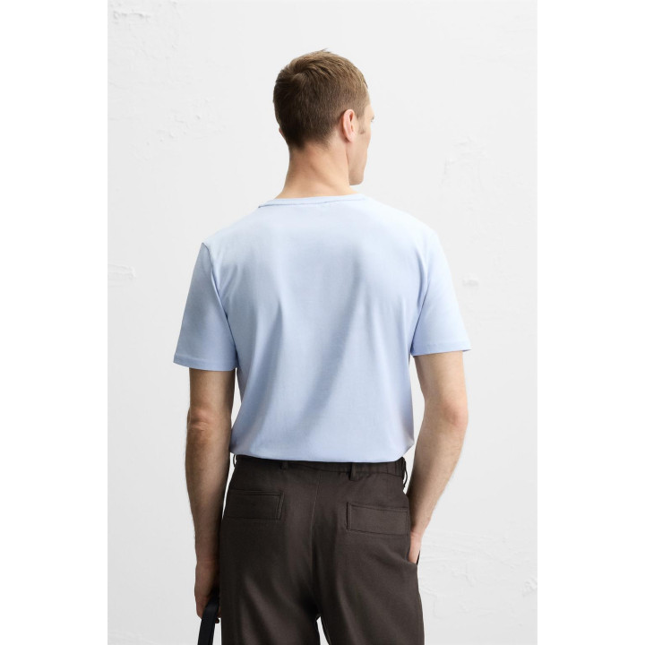 БАЗОВАЯ ПРИТАЛЕННАЯ ФУТБОЛКА SLIM FIT