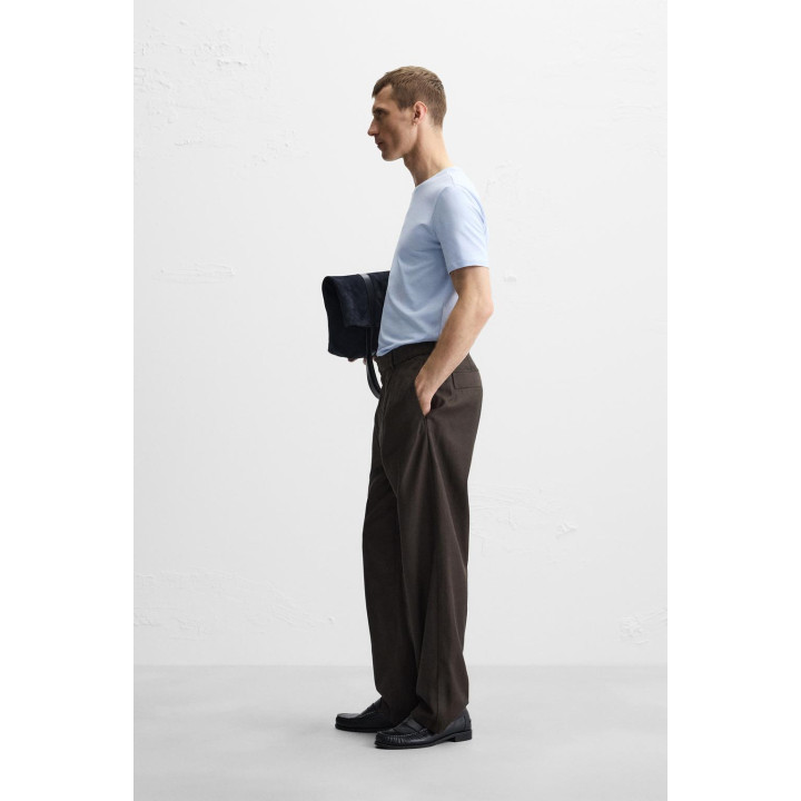 БАЗОВАЯ ПРИТАЛЕННАЯ ФУТБОЛКА SLIM FIT