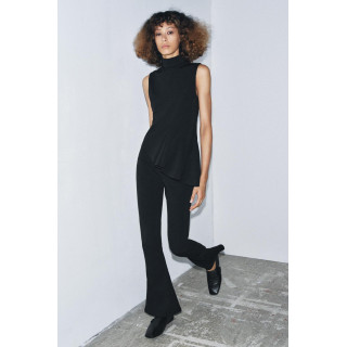 ТОП С БАСКОЙ БЕЗ РУКАВОВ