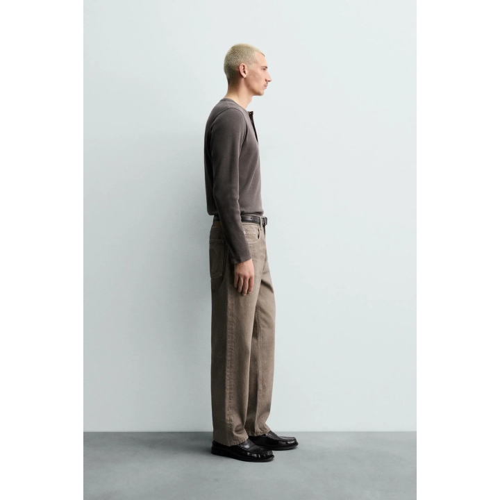 ДЖИНСЫ STRAIGHT FIT С ВЫТРАВЛЕННЫМ ПРИНТОМ