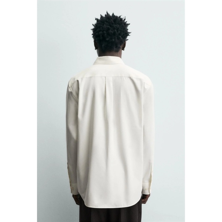 РУБАШКА КЛАССИЧЕСКОГО КРОЯ ИЗ РЕЛЬЕФНОЙ ТКАНИ ЛИМИТИРОВАННАЯ СЕРИЯ