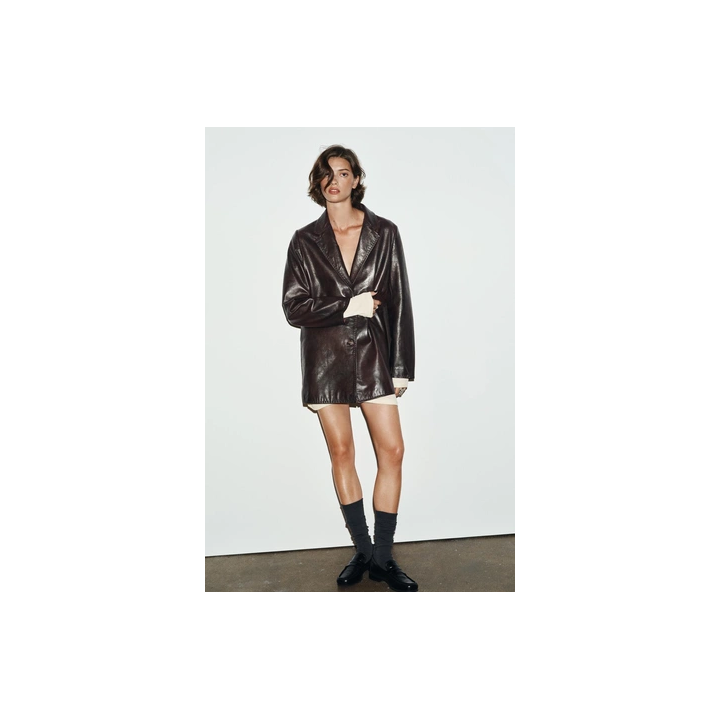 ПАЛЬТО ИЗ 100% КОЖИ СО СТРОЧКОЙ