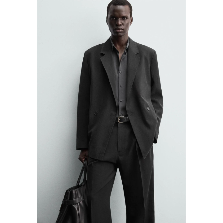 СТРУЯЩИЙСЯ КОСТЮМНЫЙ БЛЕЙЗЕР