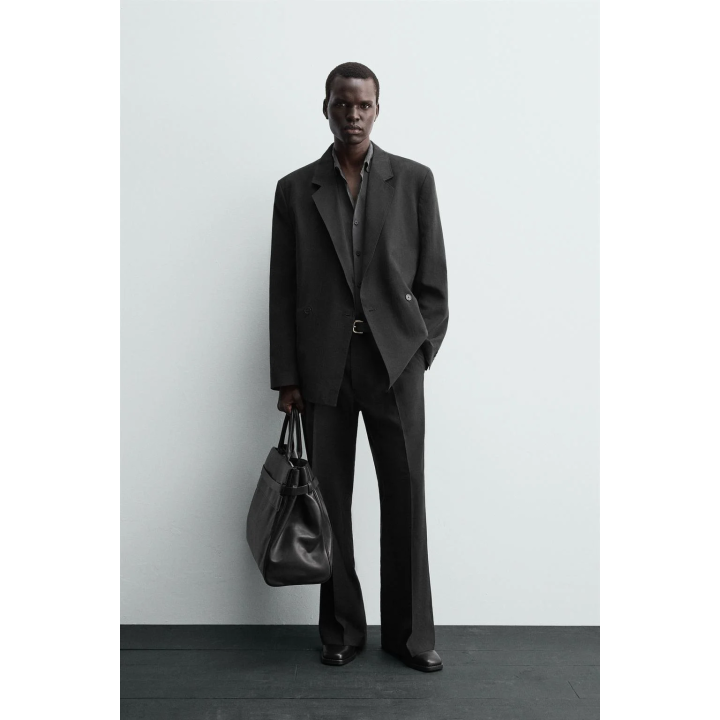 СТРУЯЩИЙСЯ КОСТЮМНЫЙ БЛЕЙЗЕР