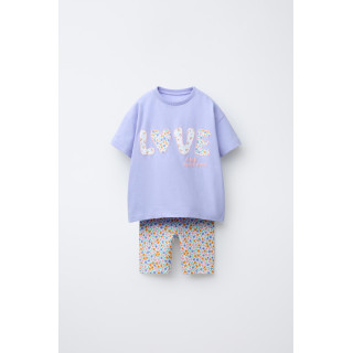 КОМПЛЕКТ ДЛЯ БЕГА, ФУТБОЛКА И ВЕЛОСИПЕДНЫЕ ЛЕГИНСЫ С ПРИНТОМ