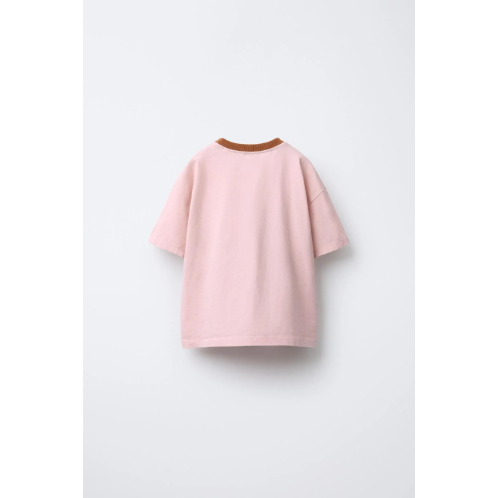 ФУТБОЛКА С ПРИНТОМ И КОНТРАСТНОЙ ОТДЕЛКОЙ