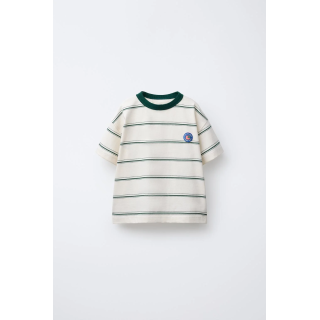 ФУТБОЛКА В ПОЛОСКУ С НАШИВКОЙ