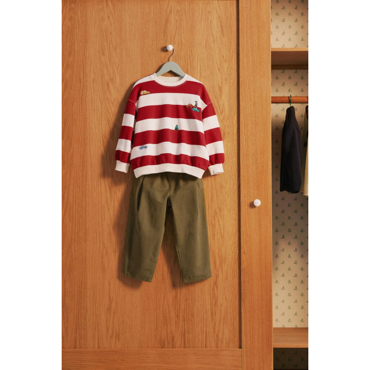 ТОЛСТОВКА В ПОЛОСКУ С ВЫШИВКОЙ