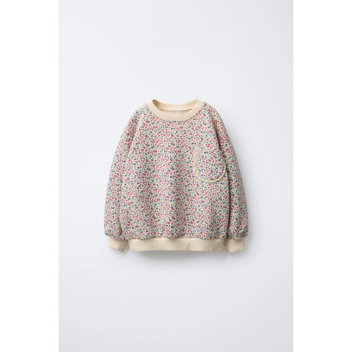 ТОЛСТОВКА С ЦВЕТОЧНЫМ ПРИНТОМ И КРУЖЕВНЫМ КАРМАНОМ