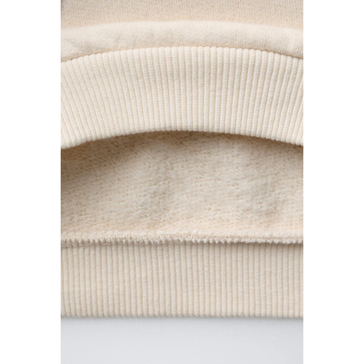 ТОЛСТОВКА С ВЫШИТЫМИ СЕРДЦАМИ