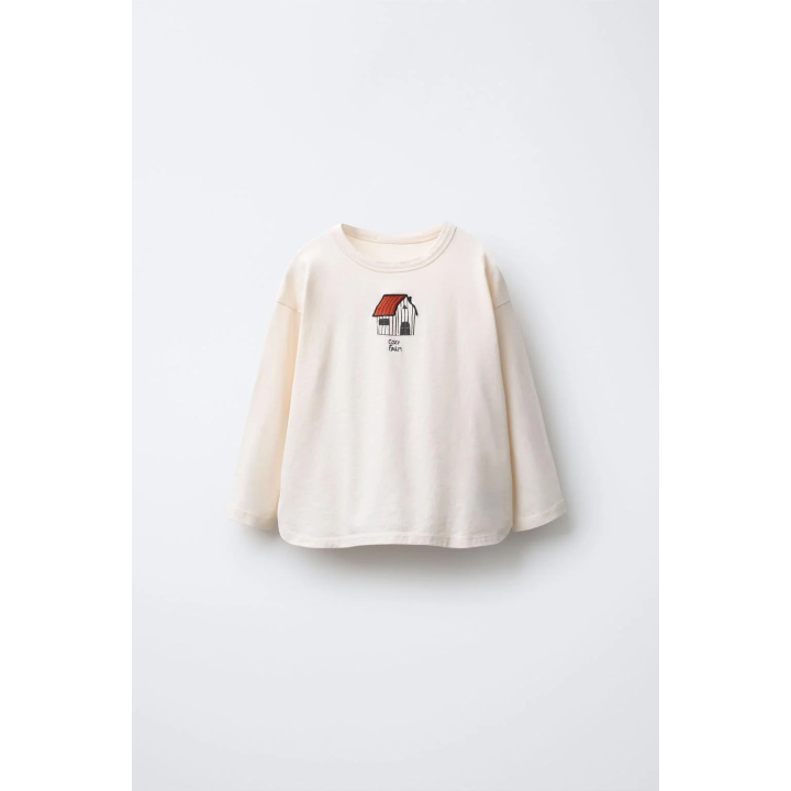 ЛОНГСЛИВ С ВЫШИВКОЙ В ВИДЕ ДОМИКА