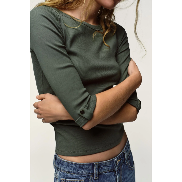 ФУТБОЛКА В РУБЧИК С ПУГОВИЦАМИ