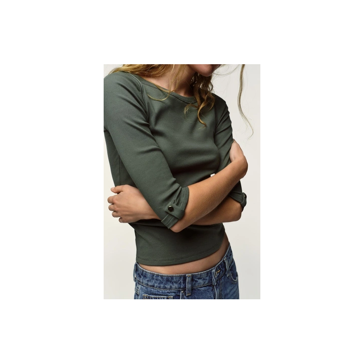 ФУТБОЛКА В РУБЧИК С ПУГОВИЦАМИ