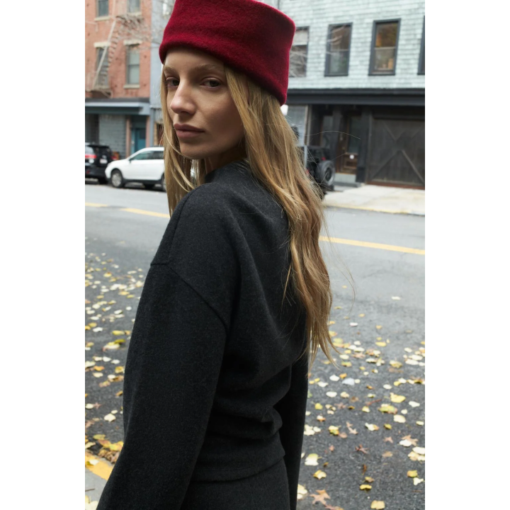 МЯГКИЙ ТОП СО СБОРКАМИ