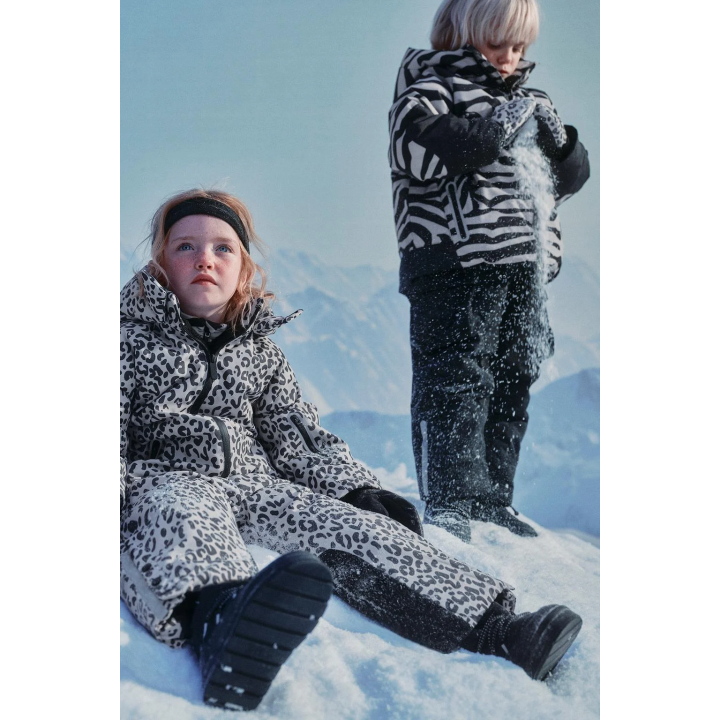 ВОДОНЕПРОНИЦАЕМАЯ И ВЕТРОЗАЩИТНАЯ ЛЫЖНАЯ КУРТКА С ПРИНТОМ ЗЕБРЫ