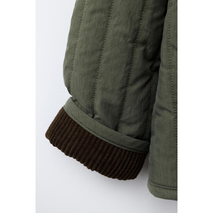 СТЕГАНАЯ КУРТКА С ВЕЛЬВЕТОВЫМ ВОРОТНИКОМ