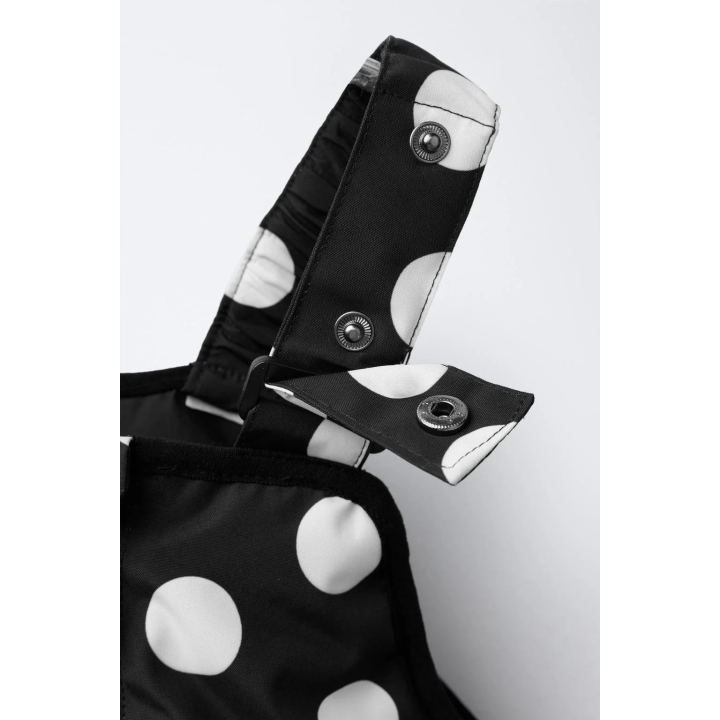 ВОДО- И ВЕТРОНЕПРОНИЦАЕМЫЙ ЛЫЖНЫЙ КОМБИНЕЗОН В ГОРОШЕК