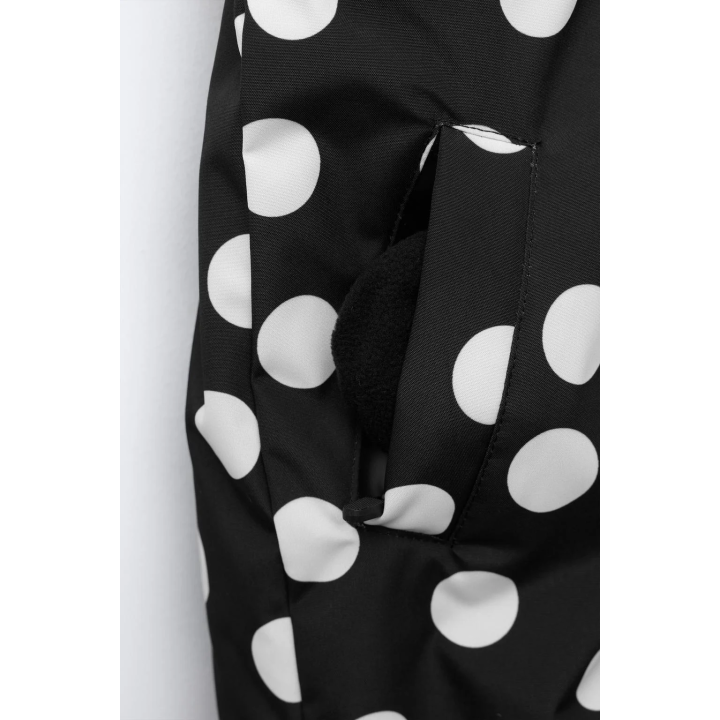 ВОДО- И ВЕТРОНЕПРОНИЦАЕМЫЙ ЛЫЖНЫЙ КОМБИНЕЗОН В ГОРОШЕК