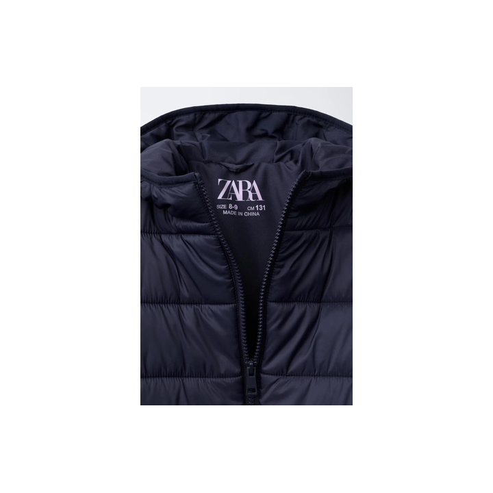 КУРТКА ОЧЕНЬ ЛЕГКАЯ С КАПЮШОНОМ