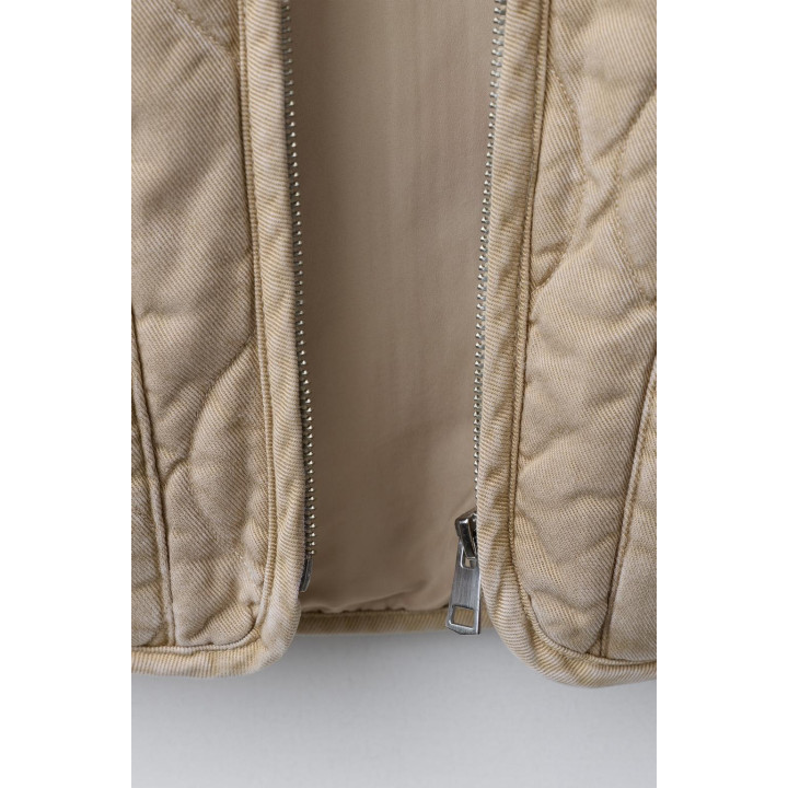 СТЕГАНАЯ КУРТКА С ЭФФЕКТОМ ФЛЮИДНОСТИ