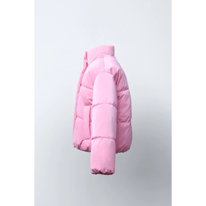 СТЕГАНАЯ КУРТКА С БЛЕСТЯЩЕЙ ОТДЕЛКОЙ