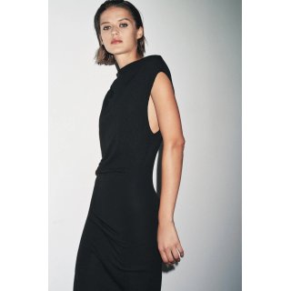 ДЛИННОЕ ПЛАТЬЕ СО СБОРКАМИ