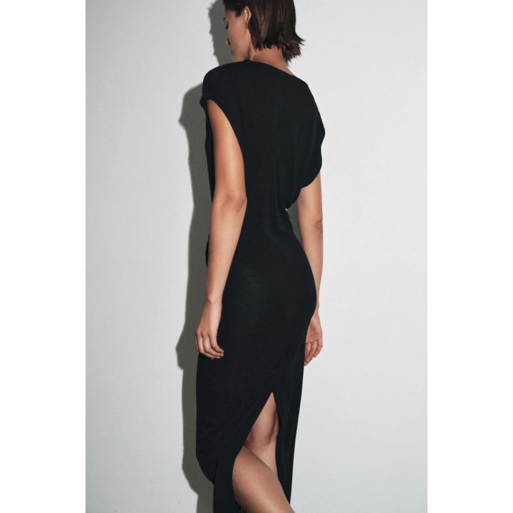 ДЛИННОЕ ПЛАТЬЕ СО СБОРКАМИ