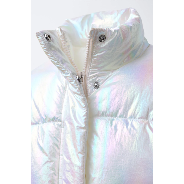 СТЕГАНАЯ КУРТКА С БЛЕСТЯЩЕЙ ОТДЕЛКОЙ
