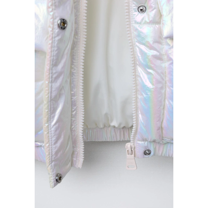 СТЕГАНАЯ КУРТКА С БЛЕСТЯЩЕЙ ОТДЕЛКОЙ