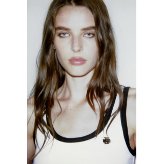 ТОП С ОТДЕЛКОЙ И БРОШЬЮ ZARA