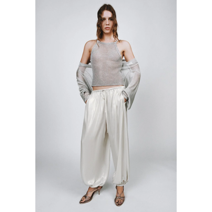 ВЯЗАНЫЙ ТОП С МЕТАЛЛИЗИРОВАННОЙ НИТЬЮ