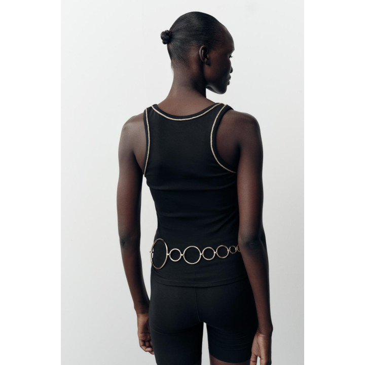 ТОП С КОНТРАСТНОЙ ОТДЕЛКОЙ И БЛЕСТЯЩЕЙ НИТЬЮ