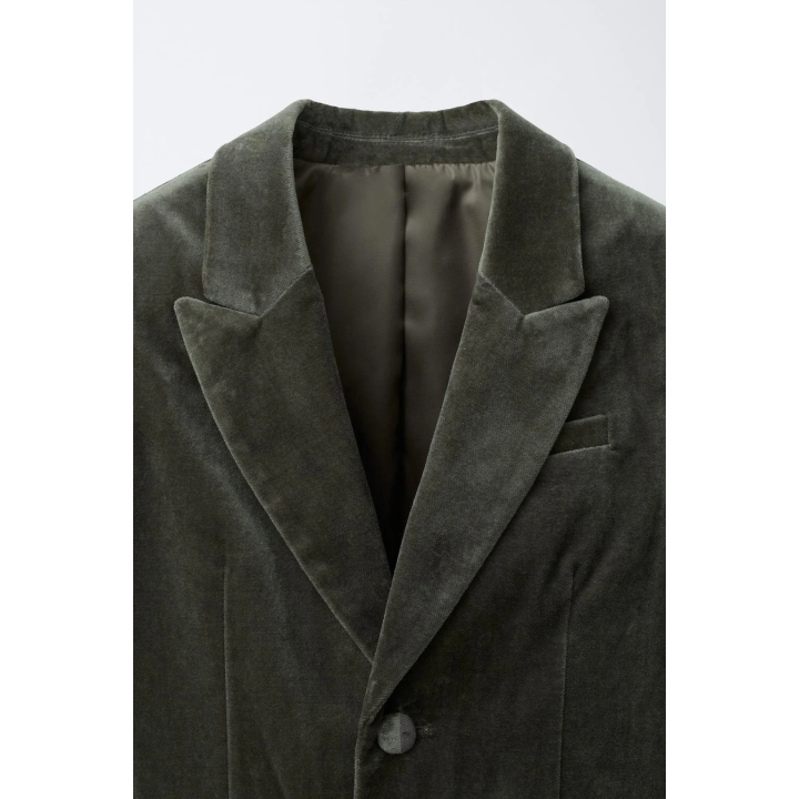 КОСТЮМНЫЙ БЛЕЙЗЕР ИЗ БАРХАТА