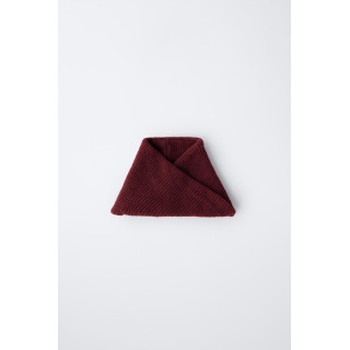 ТРИКОТАЖНЫЙ ШАРФ-СНУД С ПЕРЕКРЕСТНЫМ ДИЗАЙНОМ