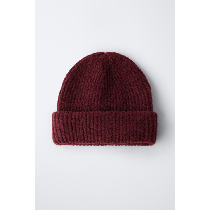 Шапка с отворотом из основной вязки