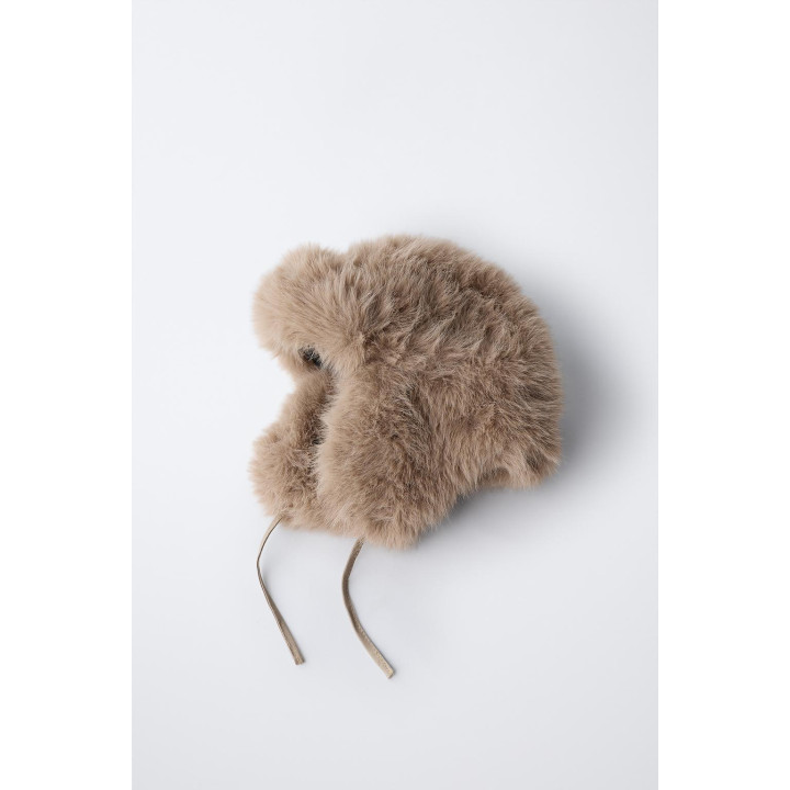 Шапка из искусственного меха коллекции ski