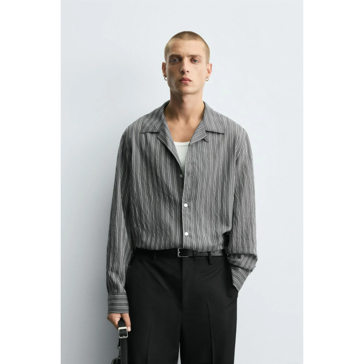 РУБАШКА СТРУЯЩЕГОСЯ ПОКРОЯ В ПОЛОСКУ С ЭФФЕКТОМ ЖАТОЙ ТКАНИ