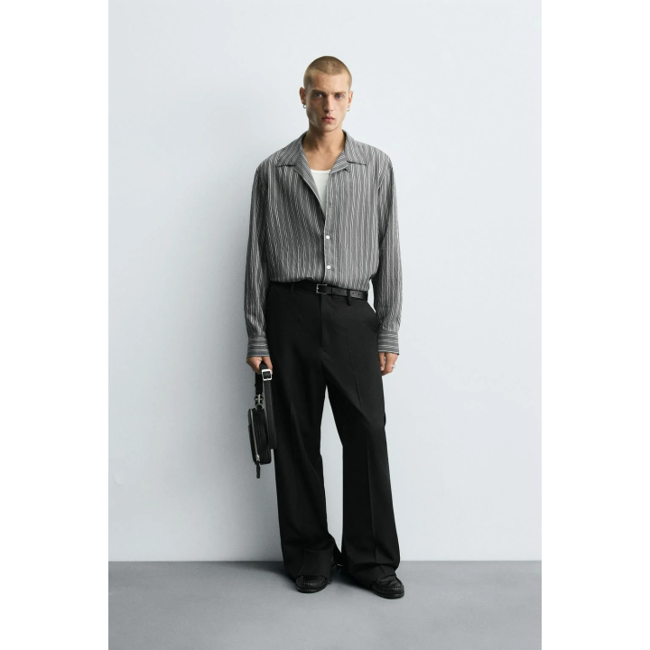 РУБАШКА СТРУЯЩЕГОСЯ ПОКРОЯ В ПОЛОСКУ С ЭФФЕКТОМ ЖАТОЙ ТКАНИ