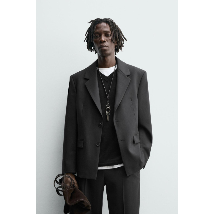 КОСТЮМНЫЙ БЛЕЙЗЕР ИЗ ТКАНЕВОЙ ФАКТУРЫ