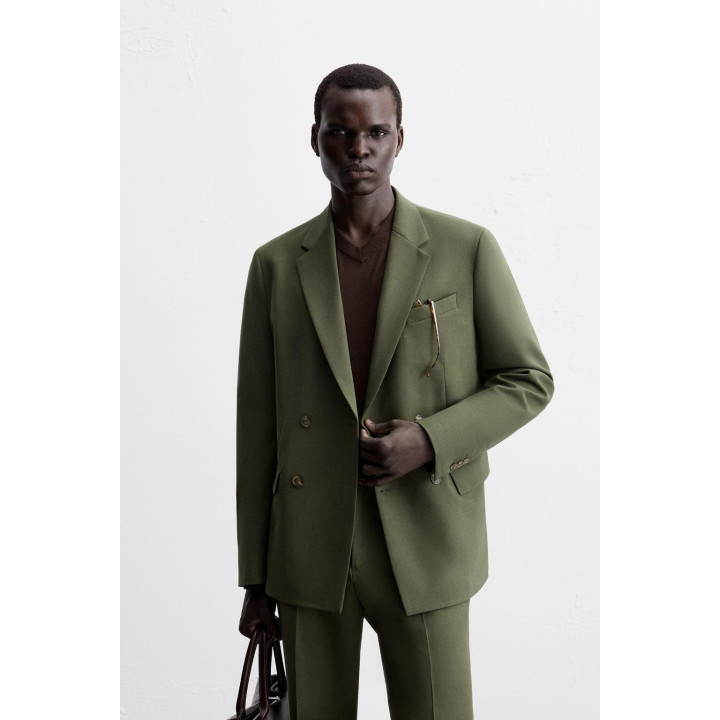 ДВУБОРТНЫЙ КОСТЮМНЫЙ БЛЕЙЗЕР С ШЕРСТЬЮ