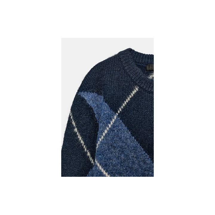 ТРИКОТАЖНЫЙ СВИТЕР В РОМБ