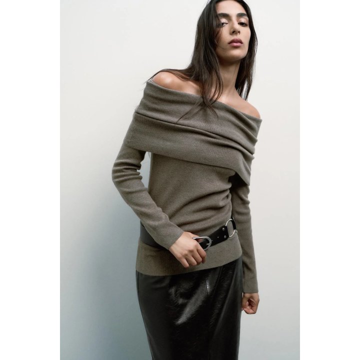 ТРИКОТАЖНЫЙ ТОП БЕЗ БРЕТЕЛЕЙ СО СБОРКАМИ