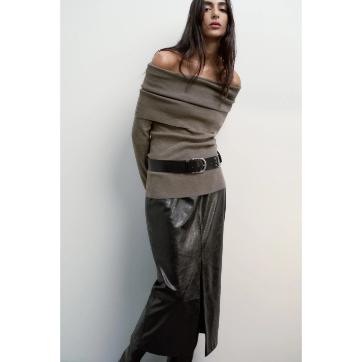 ТРИКОТАЖНЫЙ ТОП БЕЗ БРЕТЕЛЕЙ СО СБОРКАМИ