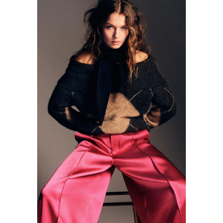 ТРИКОТАЖНЫЙ ДЖЕМПЕР С ОТКРЫТЫМИ ПЛЕЧАМИ И УЗОРОМ «РОМБЫ»