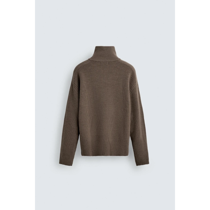 ВЯЗАНЫЙ СВИТЕР С ВОРОТНИКОМ НА МОЛНИИ