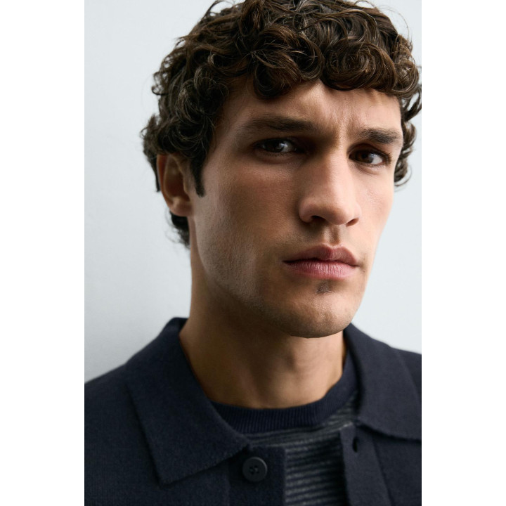 КАРДИГАН ИЗ РЕЛЬЕФНОЙ ТКАНИ С КАРМАНАМИ